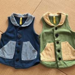 キッズベスト　2着セット　100  110のサムネイル