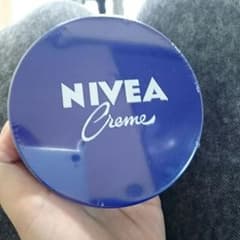 NIVEA  スキンケアクリームのサムネイル