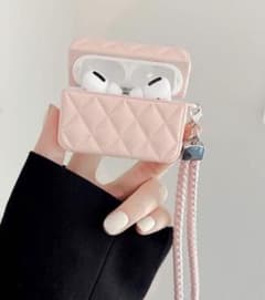 ピンク キルティング イヤホンケースのサムネイル