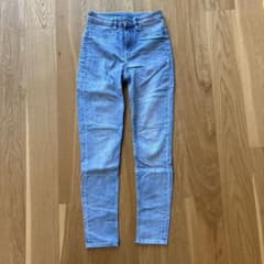 H&M スキニーデニムのサムネイル
