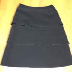 フリルタイトスカート 膝丈 ブラック