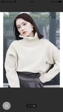 murua  ビックタートルニットプルオーバーのサムネイル