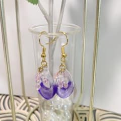 ハンドメイド　パープルグラデーション雫ピアス　イヤリングのサムネイル
