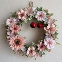 フラワーリース チェリーとピンクガーベラのリース - メルカリ