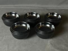 蝋色黒地布着堅地 四ッ入子椀 5客 茶懐石道具 s30 蝋色黒地布着堅地 四ッ入子椀 5客 茶懐石道具 s30 - メルカリ
