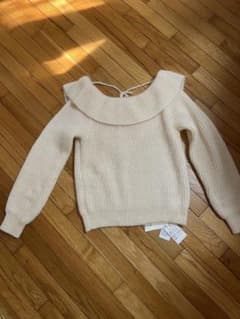 新品未使用✨✨オフショルニットのサムネイル