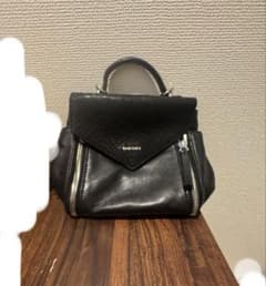 DIESEL（ディーゼル）のブラックレザー3wayバッグのサムネイル