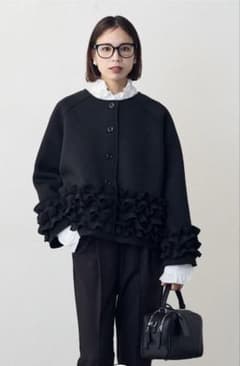 Frene フリルティアードボンディングクロップドコート　卒業式　卒園式 Frene フリルティアードボンディングクロップドコート 卒業式 卒園式