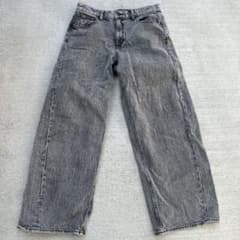 GU グレー ストレートデニムのサムネイル