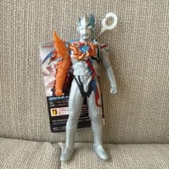 C*E様 新品ウルトラヒーローシリーズ 91 ウルトラマンブレーザー ファードラ