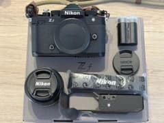 Nikon Zf ＋ NIKKOR Z 40mm f/2 SE レンズキットのサムネイル