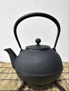 未使用、保管品 南部盛榮堂(OIGEN)造 18型アラレ 南部鉄瓶 南部鉄器