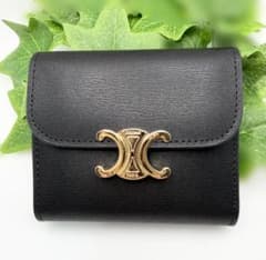 【美品】CELINE トリオンフ 三つ折り財布 ブラックのサムネイル