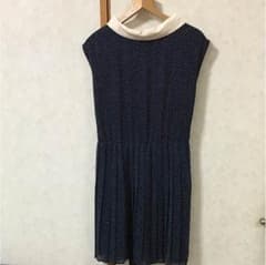 ドッド柄ワンピース ロール衿 新品タグ付のサムネイル