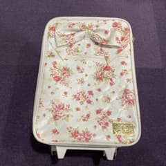 LIZLISA リズリサ 白 ローズ キャリーケースのサムネイル