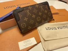 LOUIS VUITTON ジッピーウォレットのサムネイル