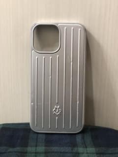 【正規品】RIMOWA(リモワ) iPhone13promaxケースのサムネイル