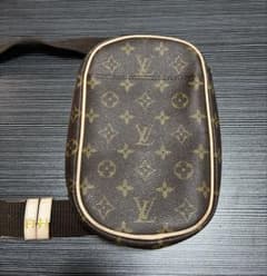 Louis Vuitton モノグラム ボディバッグのサムネイル