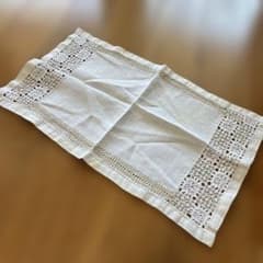 フランスアンティークリネンの刺繍クロス⁂テーブルセンター