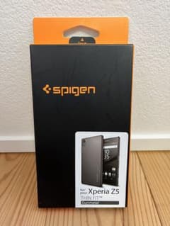 Xperia Z5用ケース SPIGEN ガンメタルのサムネイル