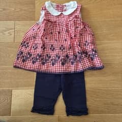 いちご刺繍赤白チェック柄トップスとネイビーパンツセットのサムネイル