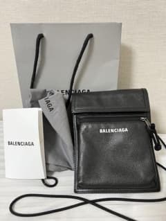 BALENCIAGA エクスプローラー 付属品完備のサムネイル