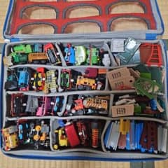 きかんしゃトーマスのガチャガチャセット 収納ケース付きのサムネイル