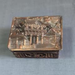金属工芸 寺院彫刻 蓋付き小物入れ - メルカリ