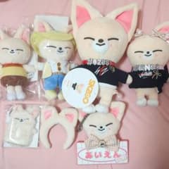 SKZOO foxI.Ny フォクシニー アイエン ぬいぐるみ バッグチャーム