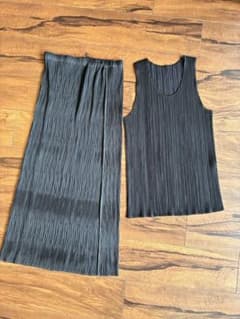 PLEATS PLEASE ブラック セットアップのサムネイル