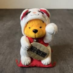 招き猫 くまのプーさん ディズニーストア ぬいぐるみ 2026年は午年！干支モチーフのプーさんのぬいぐるみが新登場！新年を レア 希少 恋愛運 人気運 ぬいぐるみ