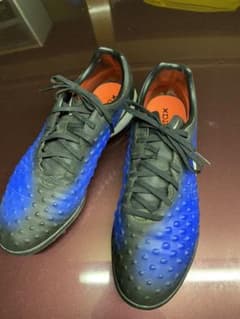 ナイキ　サッカートレーニングシューズ　28cmのサムネイル