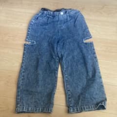 ダメージデニムパンツ 130サイズのサムネイル