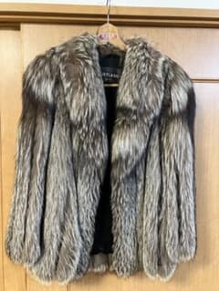 シルバーフォックス　毛皮のコートFURFLASHムーンバット シルバーフォックス 毛皮のコートFURFLASHムーンバット - メルカリ