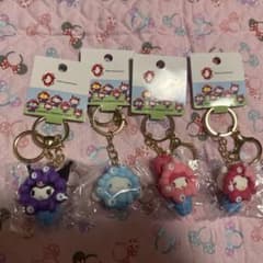 値下げ　ミャクミャク 万博 クロミ シナモン マイメロ キティ キーホルダーのサムネイル