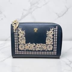 極美品 ANNA SUI アナスイ 財布 ブラック 花柄刺繍 カード 小銭入れ