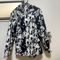 スノーボードウェアのサムネイル