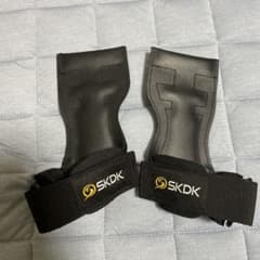 SKDK パワーグリップ 左右セット トレーニンググローブ - メルカリ