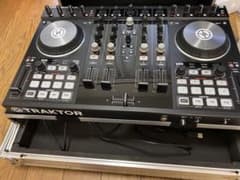 NATIVE INSTRUMENTS TRAKTOR KONTROL S4のサムネイル