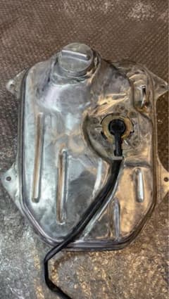 スーパーディオAF27ガソリンタンクのサムネイル