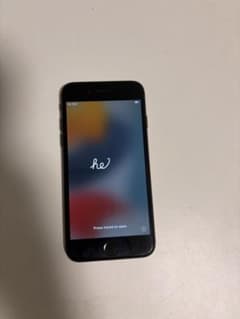 Apple iPhone 7 32GB ブラックの本体 - メルカリ