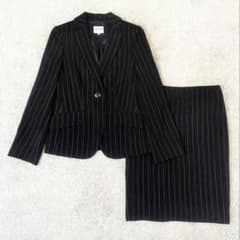 アルマーニコレツォーニ　スーツセットアップ　黒　ストライプ　スカート　イタリア製 ARMANI COLLEZIONI - アルマーニコレツォーニ スーツセットアップ 黒