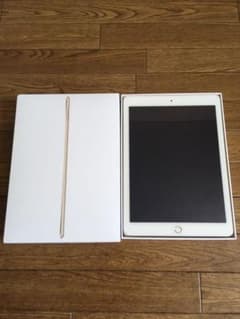 iPad air2 Wi-fiモデル 16GB ゴールドのサムネイル