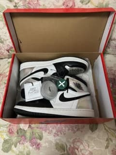 美品 Jordan 1 Retro High Silver Toeのサムネイル