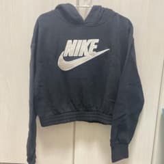 NIKE クロップドフード付きトレーナー ブラックのサムネイル