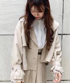apres jour ショートトレンチコート　ライトベージュのサムネイル