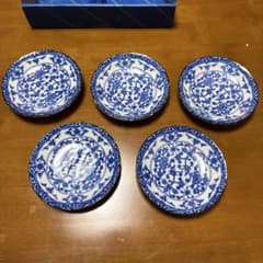 ⭐︎唐草牡丹模様 小皿 5枚セット⭐︎のサムネイル