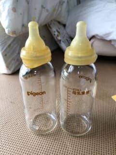 値下げ‼︎ピジョン 母乳実感 ガラス哺乳瓶　天然ゴム　産院のサムネイル