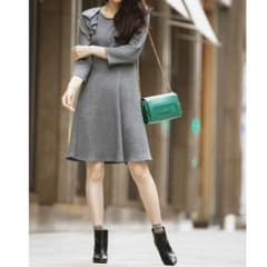 美品 tocco 肩リボン ワンピースのサムネイル