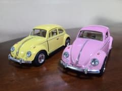 KiNSMART Volkswagen Beetle ミニカー 2台セットのサムネイル